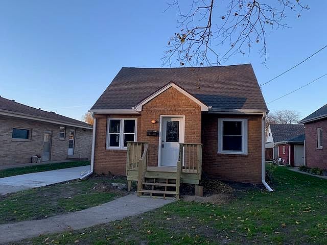 2nd image of 1906 35th St