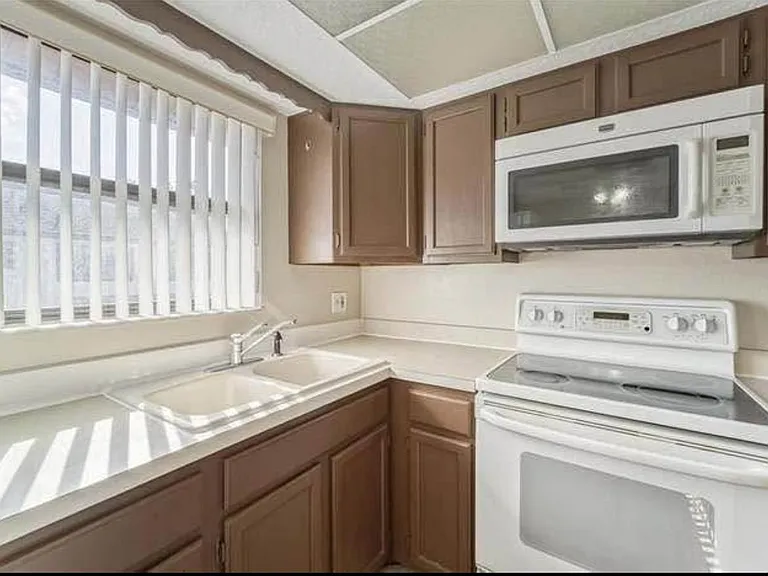 4947 91st Ave #27-C — Photo 10