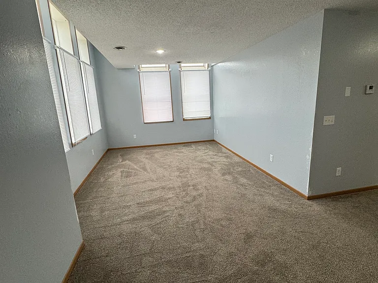 509 1/2 Sinclair Lewis Ave #1 — Photo 1