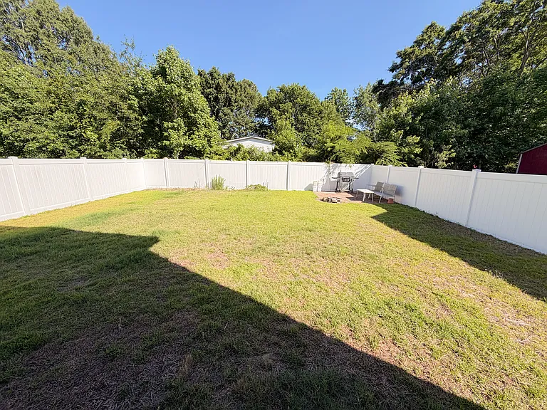 105 Georgia Bell St — Photo 33