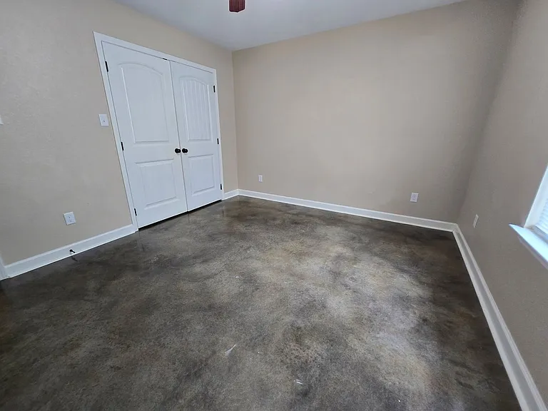 22217 Phillip Dr — Photo 7