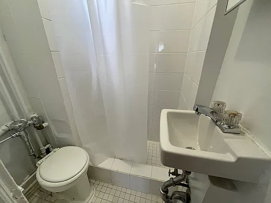 Rented by Compass | media 13