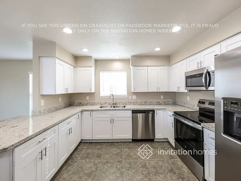 11322 W Alice Ave — Photo 8