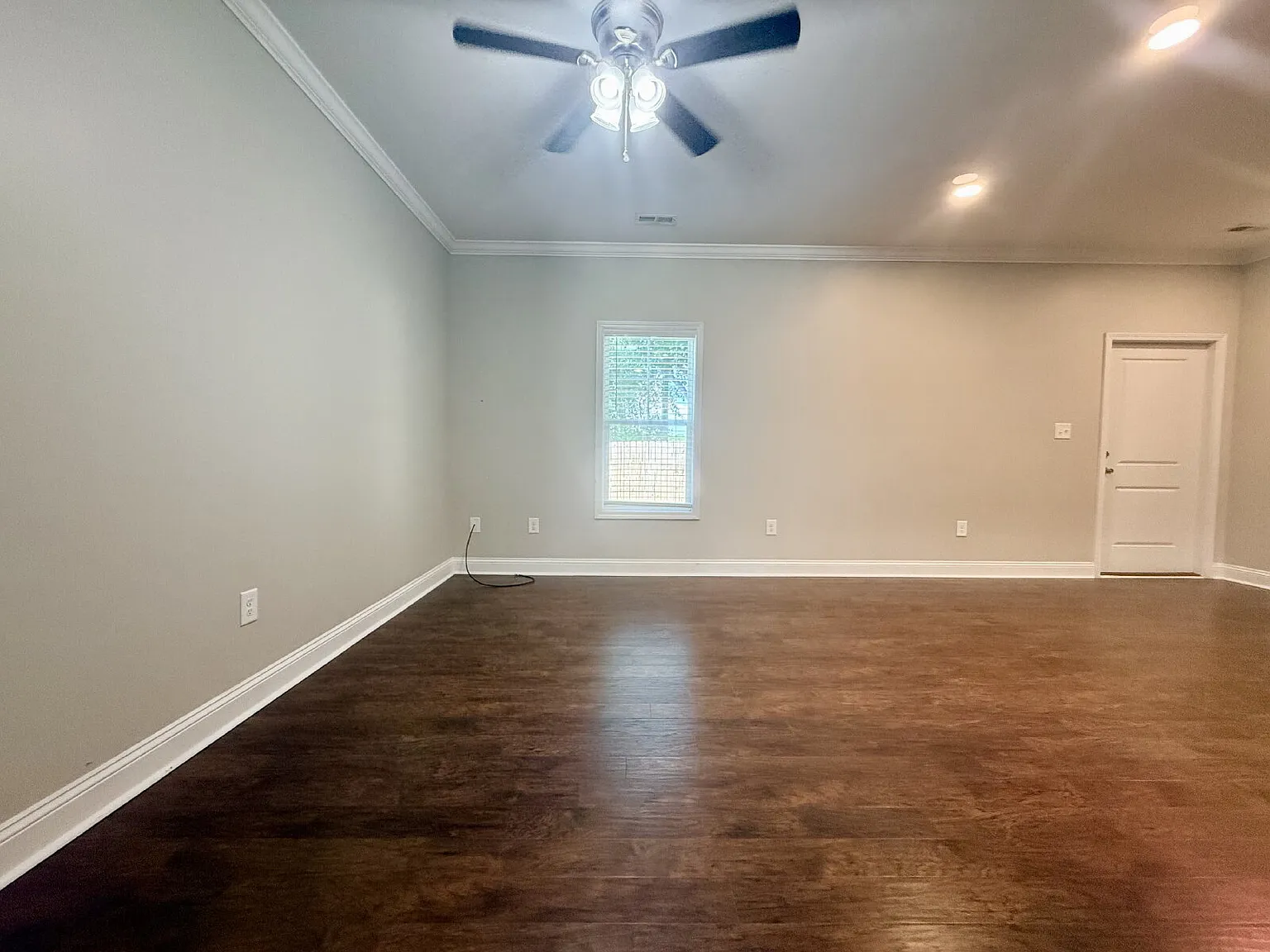 3 bed, 2.5 bath, 1460 sqft, $1,450 — Photo 4