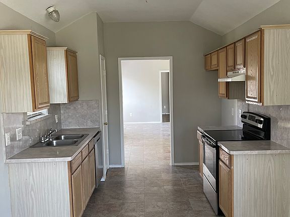 5th image of 7521 Ashcroft Cir