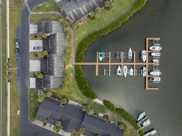 634 Yardarm Dr, Apollo Beach, FL 33572