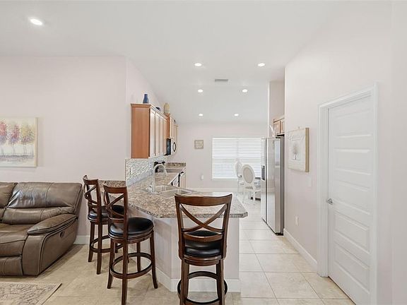 3rd image of 14449 POTTERTON CIRCLE