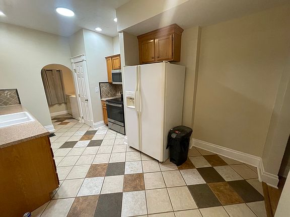 4th image of 289 E Woodrow Ave