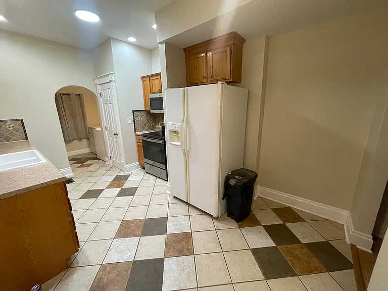 289 E Woodrow Ave — Photo 4