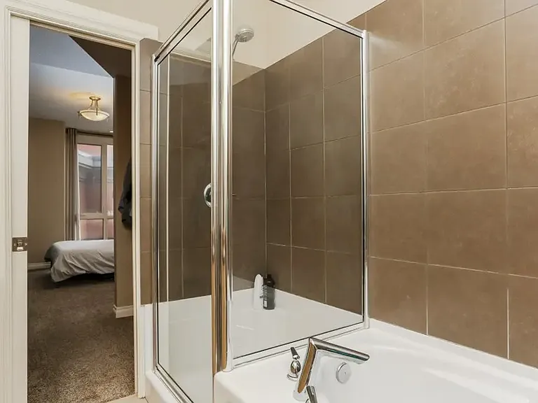 10625 Kingsway NW #202 — Photo 7
