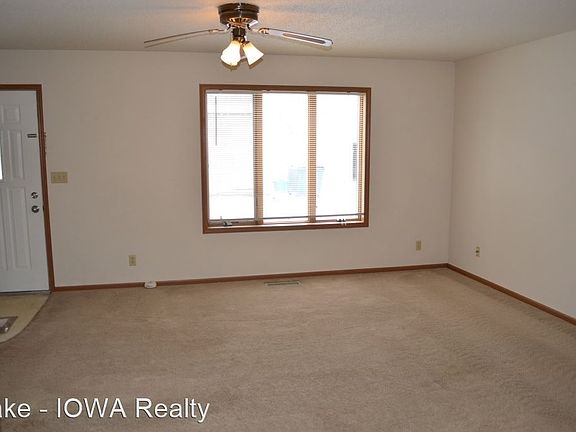 4th image of 2102 14th Ave N #11