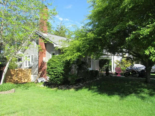 915 Woodlawn Ave, Beckley, WV 25801