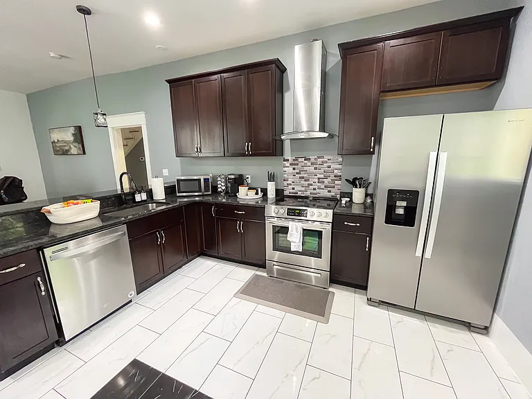 127 N Jefferson St — Photo 5