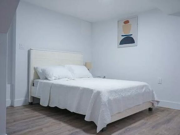4th image of 187 Van Buren St #G