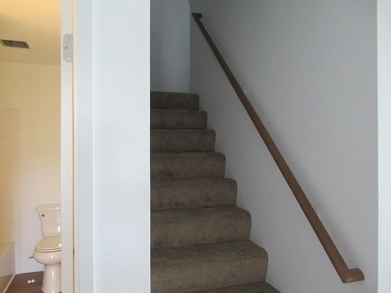 5240 15th Ave NE #404 — Photo 8