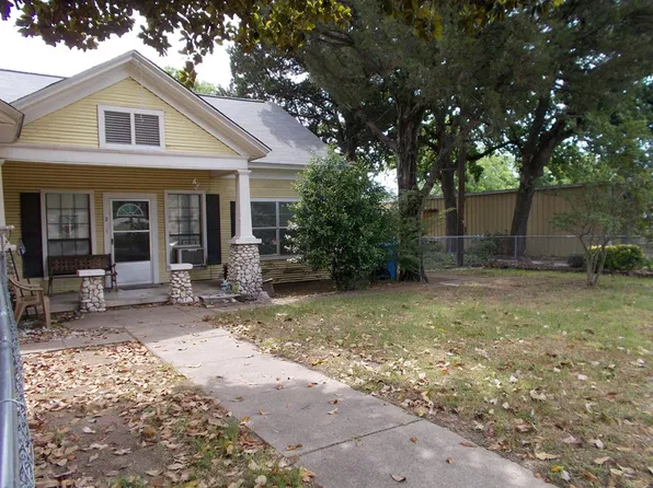227 S Prairieville St, Athens, TX 75751