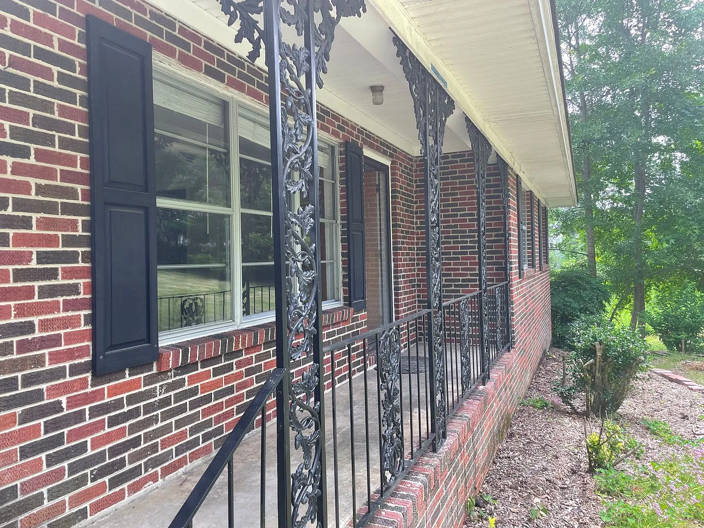 Beautiful Home For Rent — Photo 3