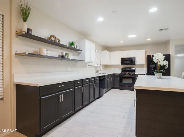 9267 N Red Diamond Ave, Tucson, AZ 85742