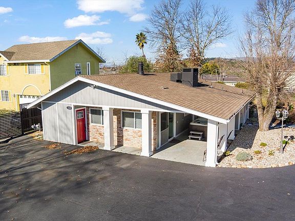5th image of 2180 Patton Ave