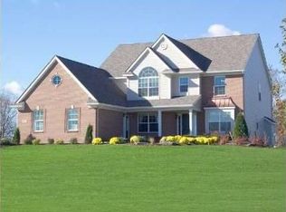 4975 Meridian Ct, Saline, MI 48176