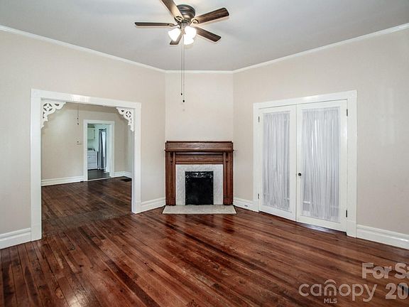 9th image of 316 S Race St