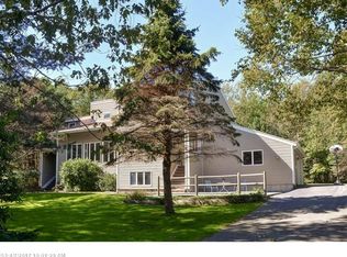 39 Hunts Point Rd, Cape Elizabeth, ME 04107