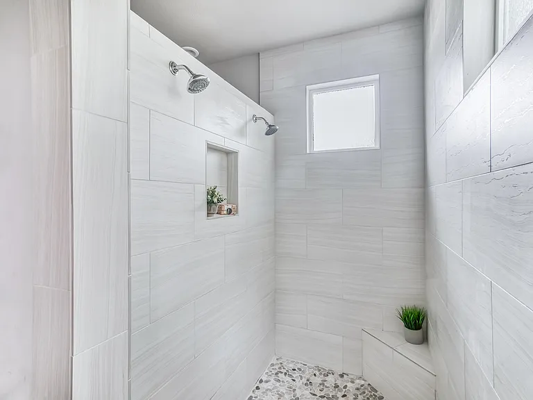 3913 Valley View Rd #A — Photo 23