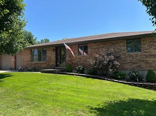 3402 Chapel Valley Dr, Quincy, IL 62305