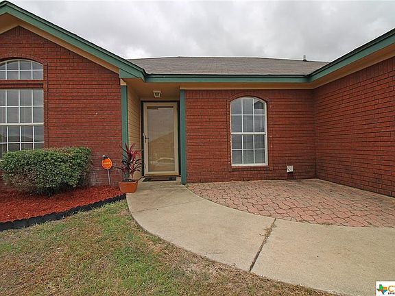 2nd image of 4302 Maggie Dr