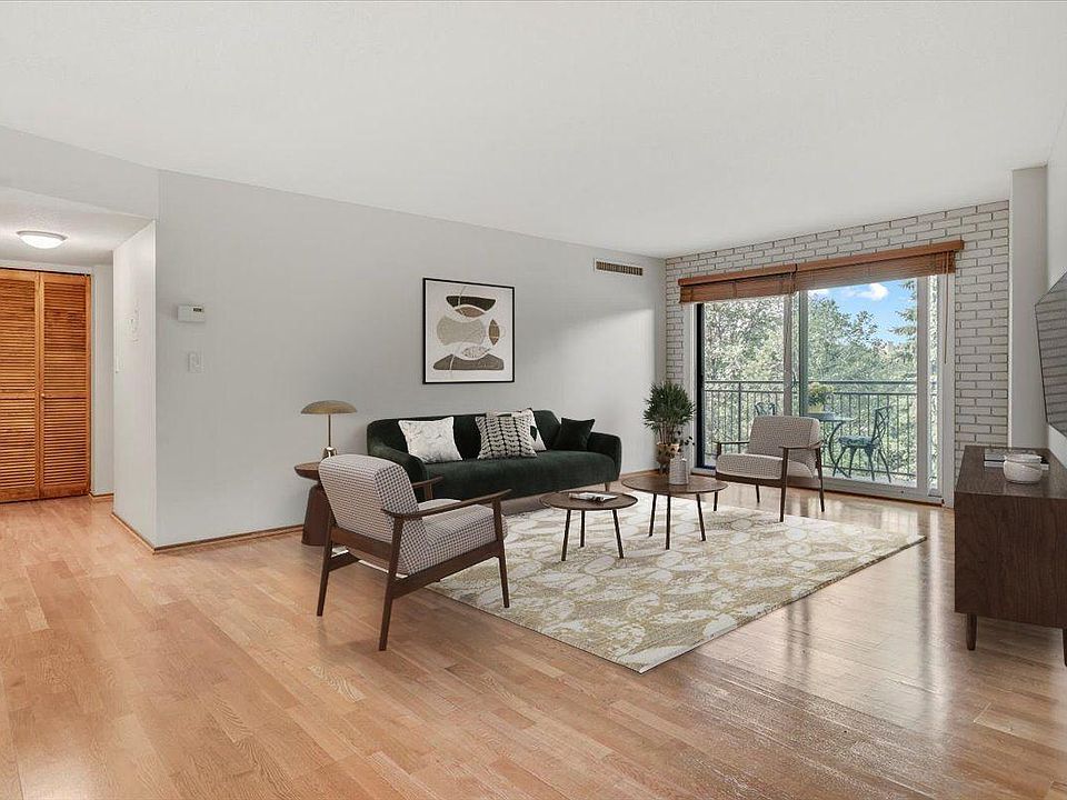 1st image of 210 W Grant St APT 210