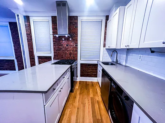 Rented by Voro New York | media 46