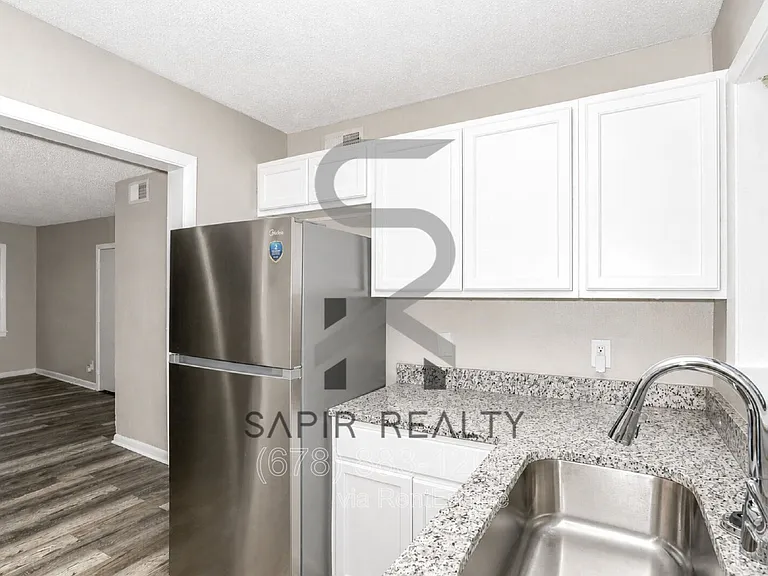 2065 Alison Ct SW #2 — Photo 7