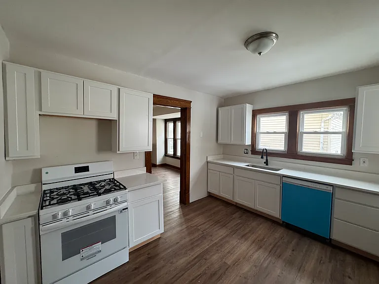 35 Ellenwood Ave #35 — Photo 2