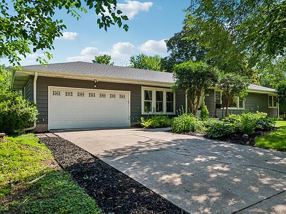 3rd image of 9222 W 22nd Ln