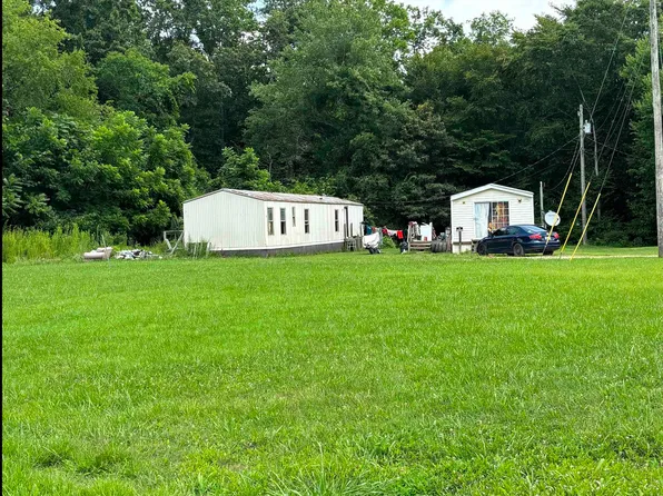 53 Noahs Lndg, Louisa, KY 41230