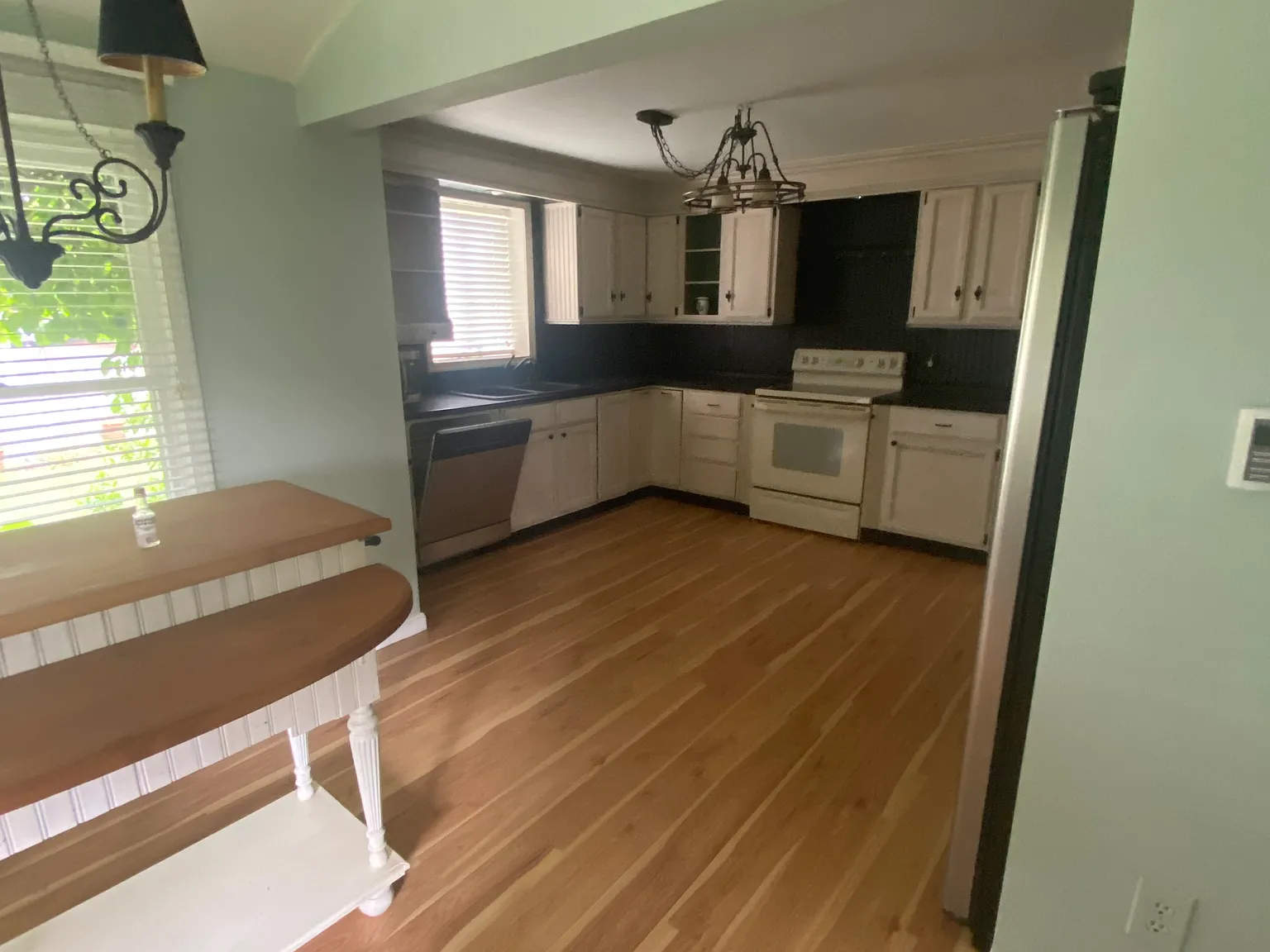 3 bed, 1902 sqft, $2,100 — Photo 4
