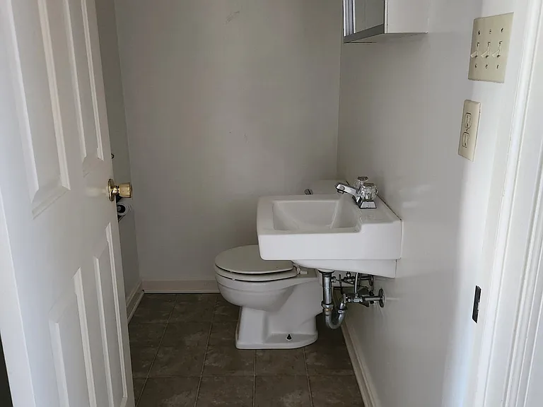 105 Ridge Ave — Photo 9