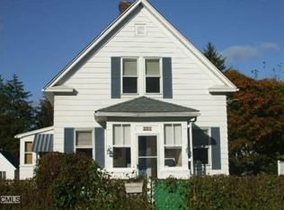 27 Forest Ave, Shelton, CT 06484