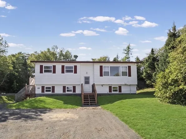 40 Forest Road, Conception Bay South, NL A1X6J6