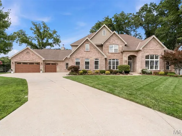 1543 Windridge Ct, Saint Louis, MO 63131