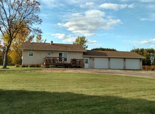 7525 37th St SE, Jamestown, ND 58401