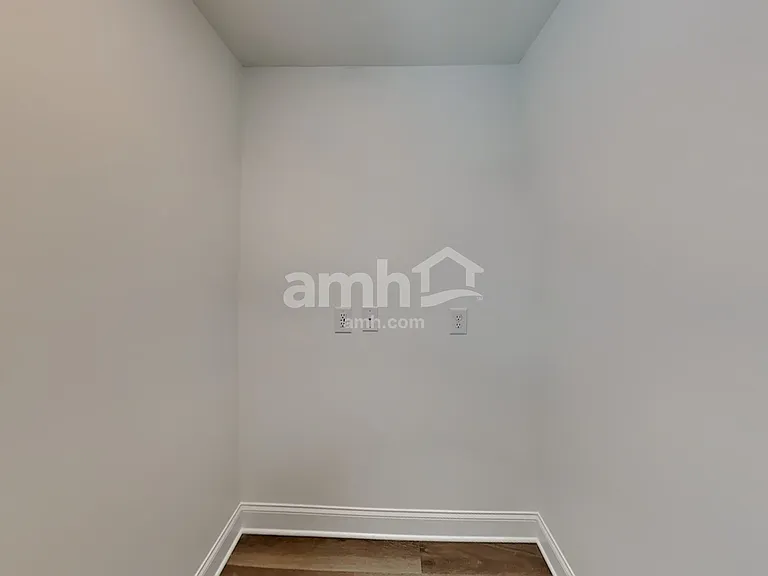 1035 Highland Walk — Photo 12