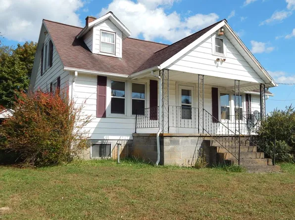 1069 Grayson Pkwy, Independence, VA 24348