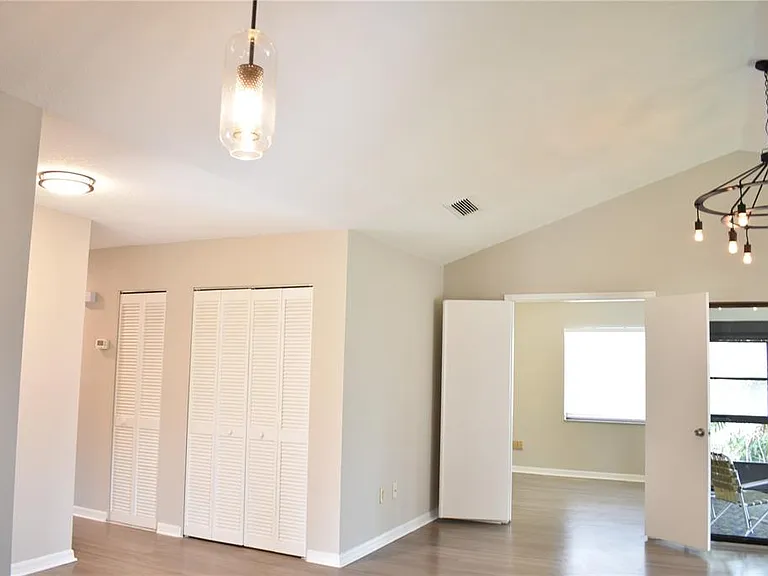 Aura Ct — Photo 14