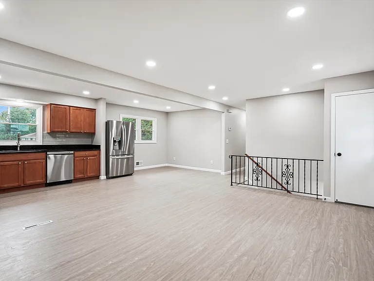 2226 Westwood Pl — Photo 6