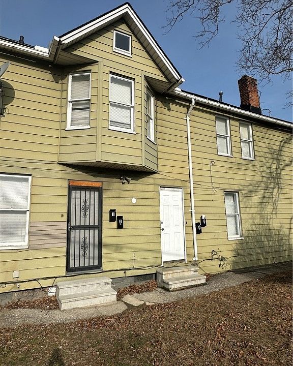 2nd image of 1130 E 68th St
