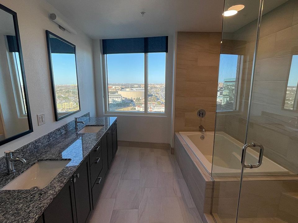 1st image of 650 E 10th St #2108