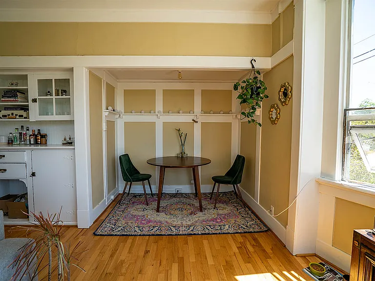 1030 Cook St — Photo 5