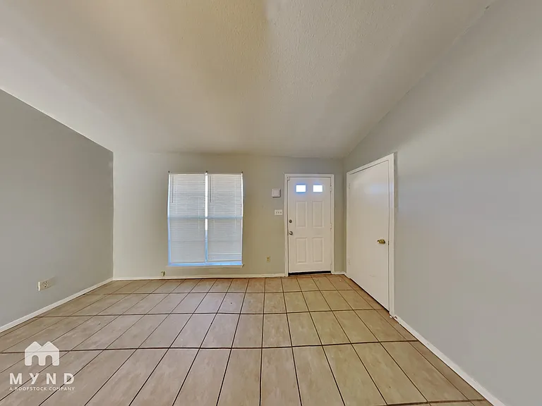 3535 Laurel Cv — Photo 14