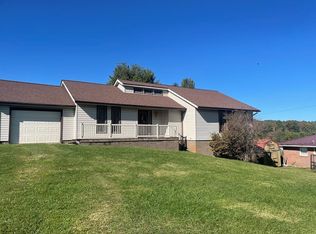 153 Ashley St, Pounding Mill, VA 24637